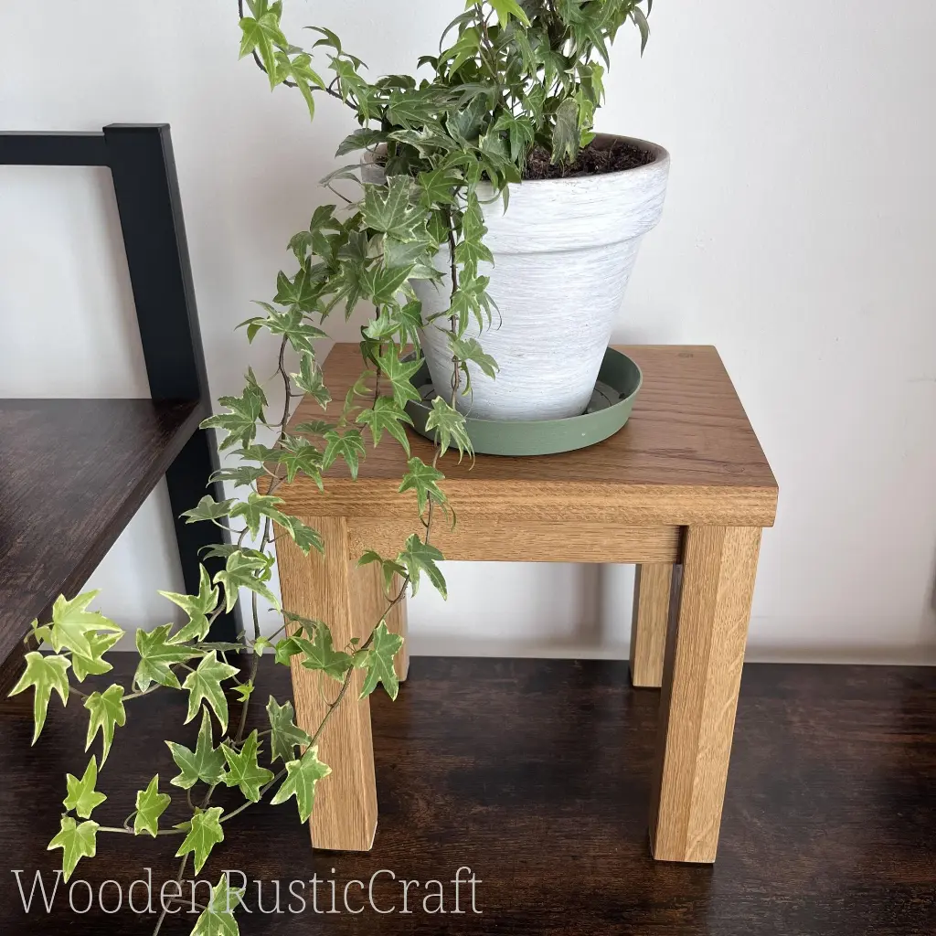 Miniature English Oak Stool Display Riser, 14.webp