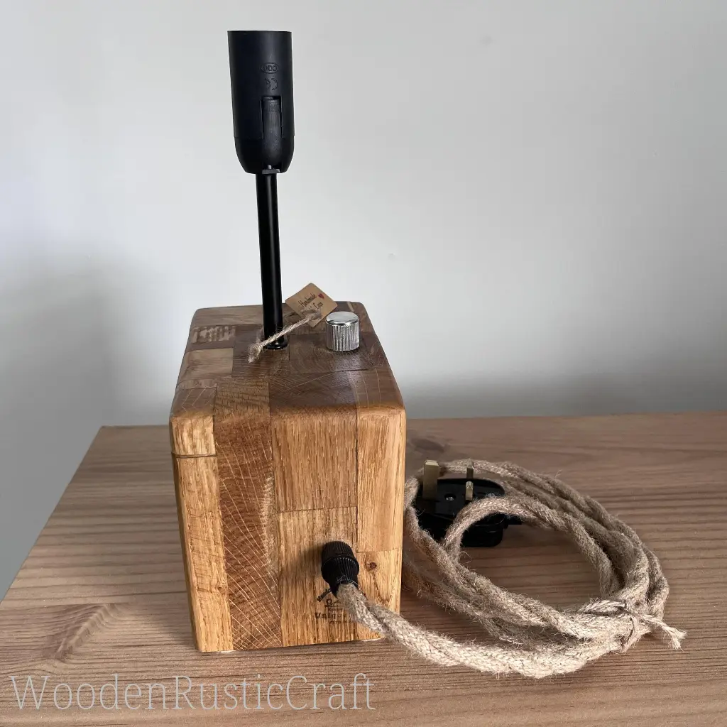 Reclaimed Oak Table Lamp-16.webp