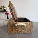 Handcrafted oak keepsake chest-26.webp