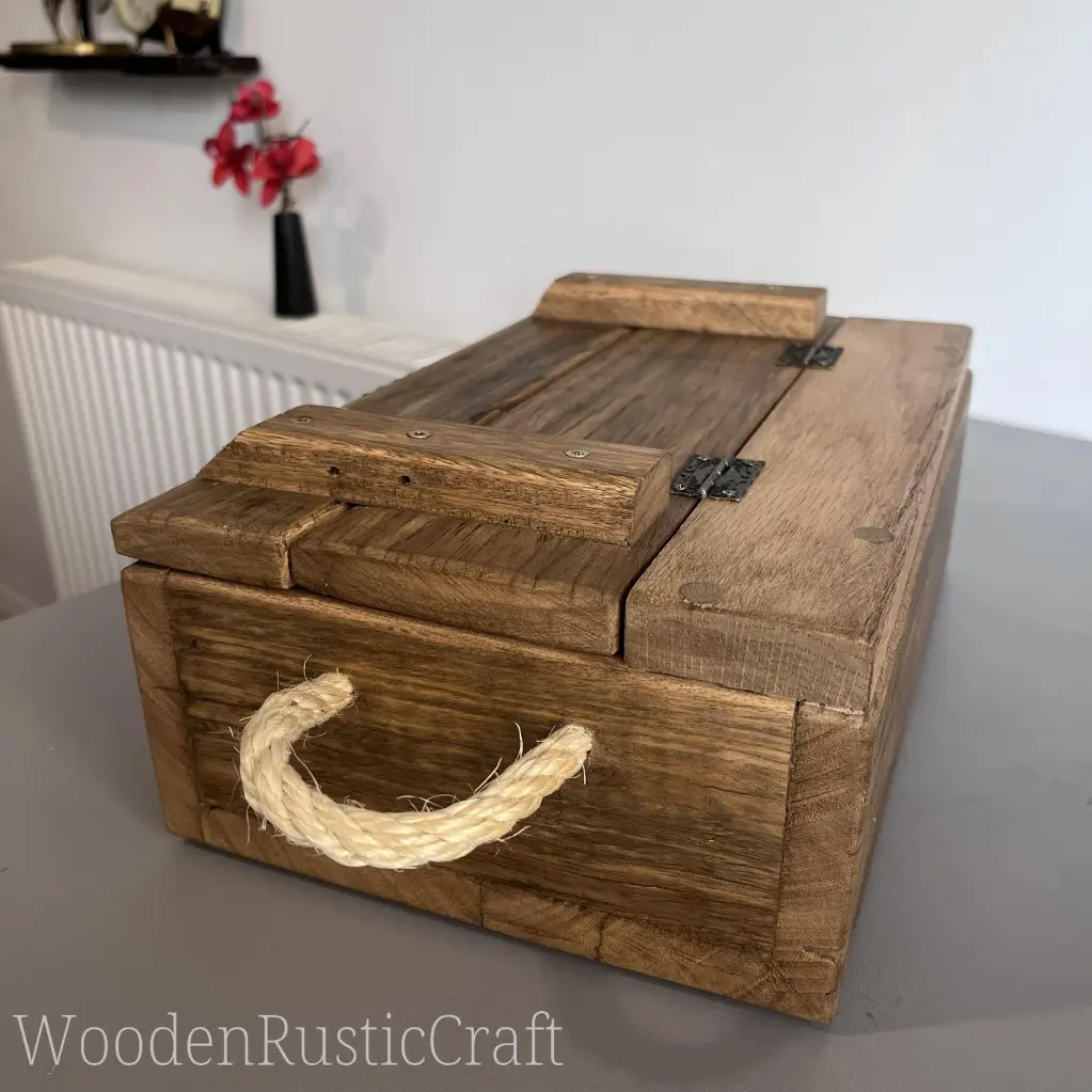 Handcrafted oak keepsake chest-29.webp