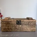 Handcrafted oak keepsake chest-30.webp