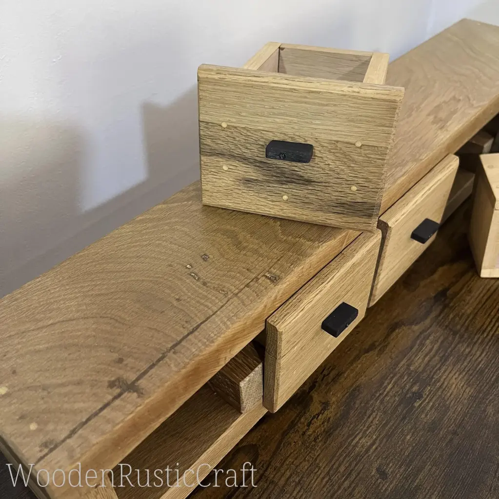 wooden_rustic_keepsake_box-17.webp