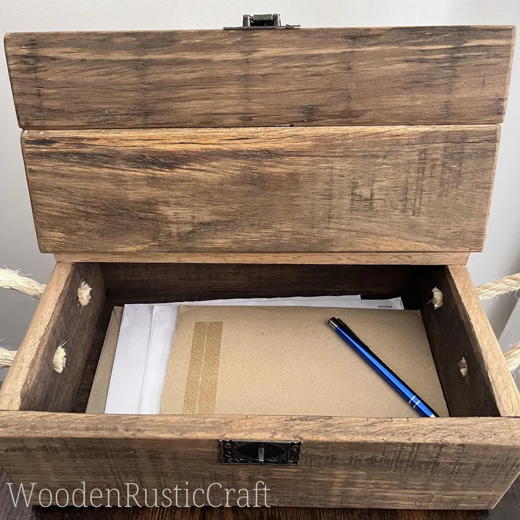 Handmade Rustic Red Oak Keepsake Chest-14.webp